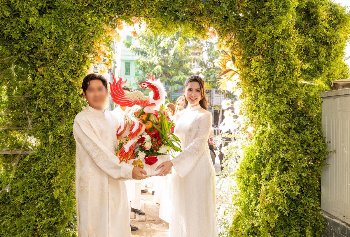 Phan Thị Mơ (trong ảnh) cùng, diễn viên Huỳnh Hồng Loan, Á hậu Kim Duyên, ca sĩ Hoàng Ái My... làm phù dâu cho đám cưới Sunny Đan Ngọc. Ảnh: FB Phan Thị Mơ.