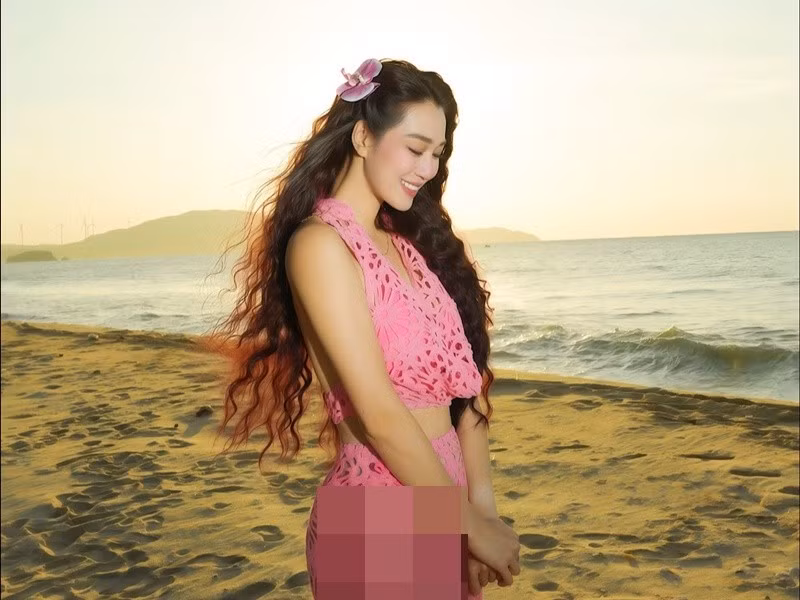 Khánh My xuất thân là người mẫu. Nhiều năm qua, cô còn đóng phim, ca hát. Người đẹp cho biết, cô không dám nhận là ca sĩ. Ảnh: FB Khánh My.