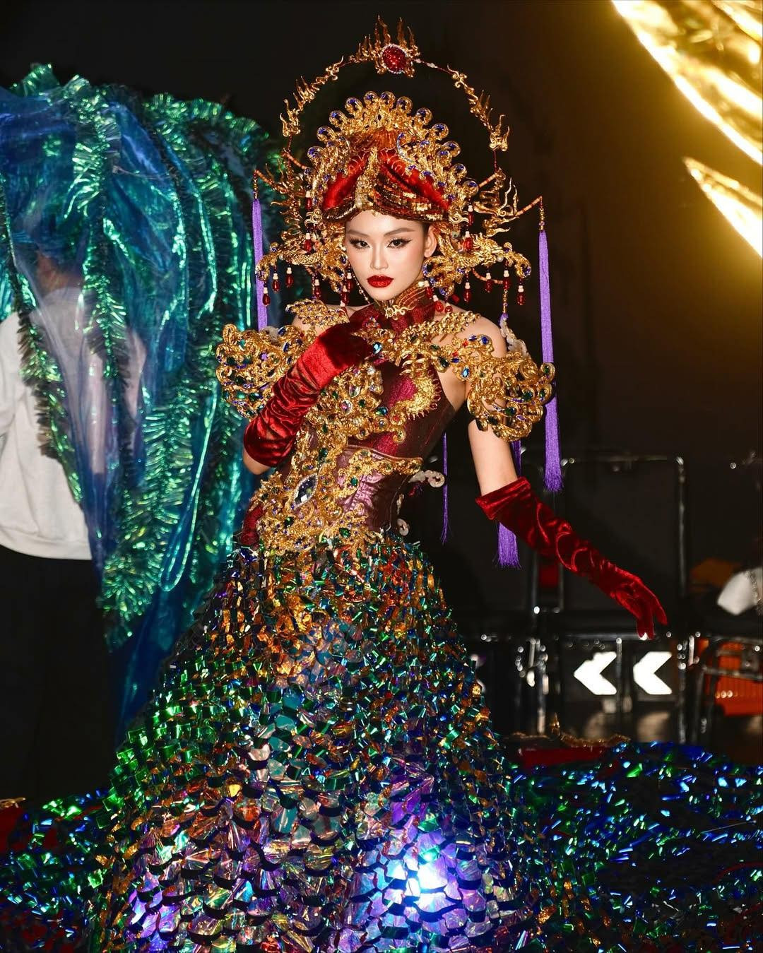 Mới đây, Yến Nhi có mặt trong top 20 phần thi trình diễn trang phục dân tộc thuộc khuôn khổ cuộc thi Miss Grand International 2025. Ảnh: FB Yến Nhi.