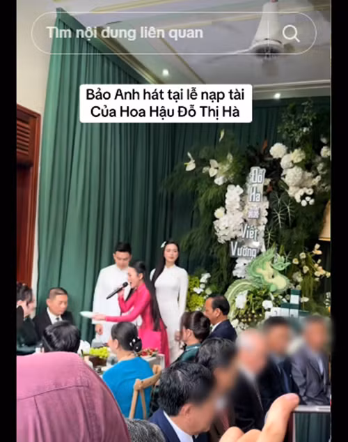 Nữ ca sĩ cho biết, cô nhận được sự quan tâm của nhiều khán giả sau khi xuất hiện trong lễ ăn hỏi của Hoa hậu Việt Nam 2020. Bảo Anh chia sẻ: "Có lẽ đây là show diễn đặc biệt nhất trong quá trình làm nghề của tôi từ trước đến nay”. Ảnh: TikTok Bảo Anh.