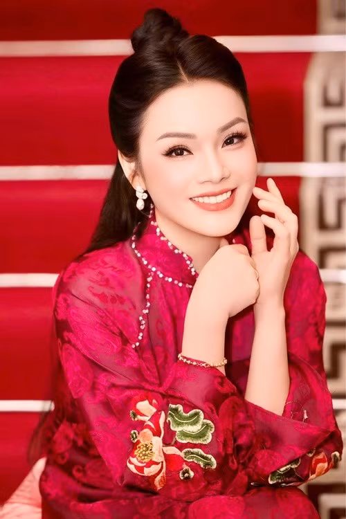 Theo Người Lao Động, sau khi tốt nghiệp Cao học chuyên ngành Nhạc thính phòng cổ điển, Tân Nhàn trở thành giảng viên tại Học viện Âm nhạc Quốc gia Việt Nam. Ảnh: FB Tân Nhàn.