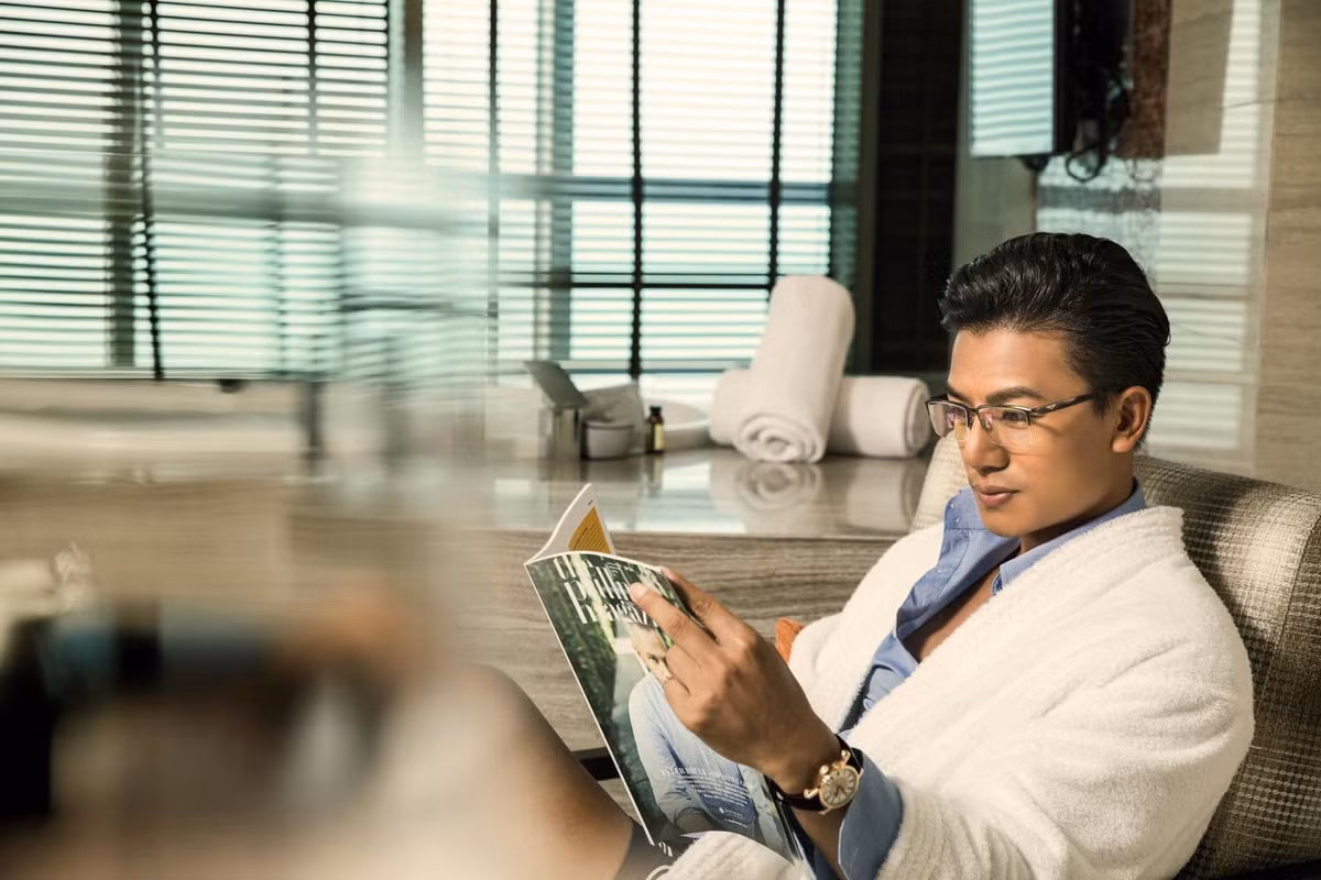 Nam diễn viên từng chia sẻ trên VTV, dù được mọi người chú ý với vẻ ngoại điển trai, nhưng anh nghĩ đó cũng là khuyết điểm. Ảnh: FB Hiếu Nguyễn.