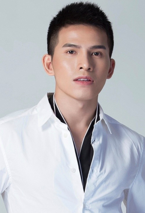 Công ty Truyền thông TTV vừa thông báo kiện ca sĩ Quốc Thiên vì anh hát Mối tình không tên khi chưa được đồng ý. Ảnh: FB Quốc Thiên.