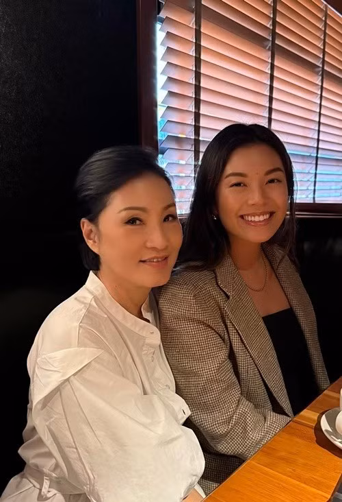 Hồng Đào cho biết, khi gặp khó khăn, các con đều coi cô là điểm tựa. Ảnh: FB Hồng Đào.