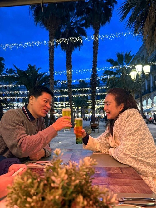 Thanh Thảo Hugo và chồng con khám phá tự do, ăn uống theo tiêu chí quán ăn cho trang trí đẹp. Ảnh: Thanh Thảo Hugo.