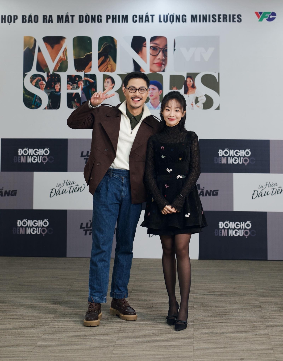 Hoàng Hà sinh ra trong gia đình không có ai làm nghệ thuật. Nữ diễn viên chia sẻ trên VOV, khi đang học năm thứ 2 tại một trường đại học, cô tham gia một khóa học ngắn hạn về diễn xuất. Sau đó, Hoàng Hà tham gia các phim ngắn, từ đó được mọi người biết đến nhiều hơn và các cơ hội đến dần dần. Ảnh: FB Hoàng Hà.