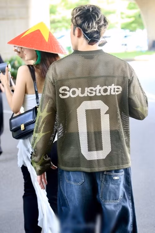 Ngọc Kayla nhắn nhủ Liên Bỉnh Phát về giải thưởng mới đây: "Tự hào quá đi mất! Rớt nước mắt luôn. Chúc mừng anh". Ảnh: Hoa Học Trò.