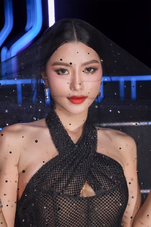 Hoàng Nhung từng chia sẻ, cô không muốn mọi người gọi mình là cô gái xinh đẹp với số đo 3 vòng nóng bỏng mà muốn được nhớ đến là một người đẹp thành công trên thương trường, là nguồn cảm hứng tạo động lực cho giới trẻ và tạo ra những giá trị cho cộng đồng, xã hội.