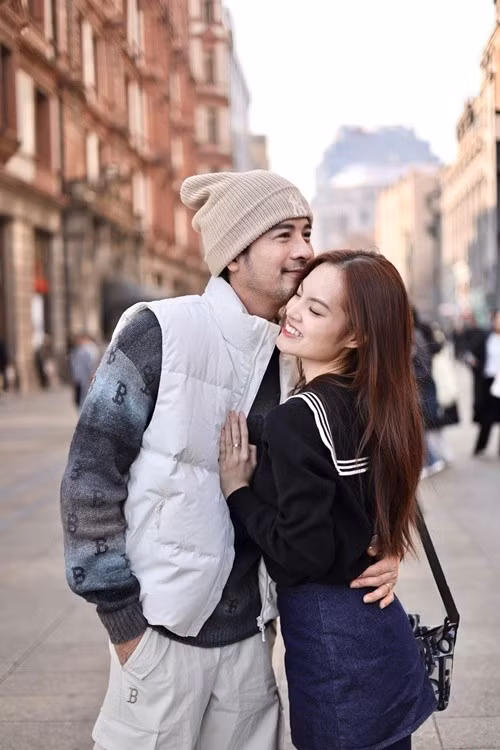 Đoàn Minh Tài ghi điểm với vẻ ngoài nam tính, trong khi Sunny Đan Ngọc khoe nét dịu dàng, nữ tính. Ảnh: FB Đoàn Minh Tài.