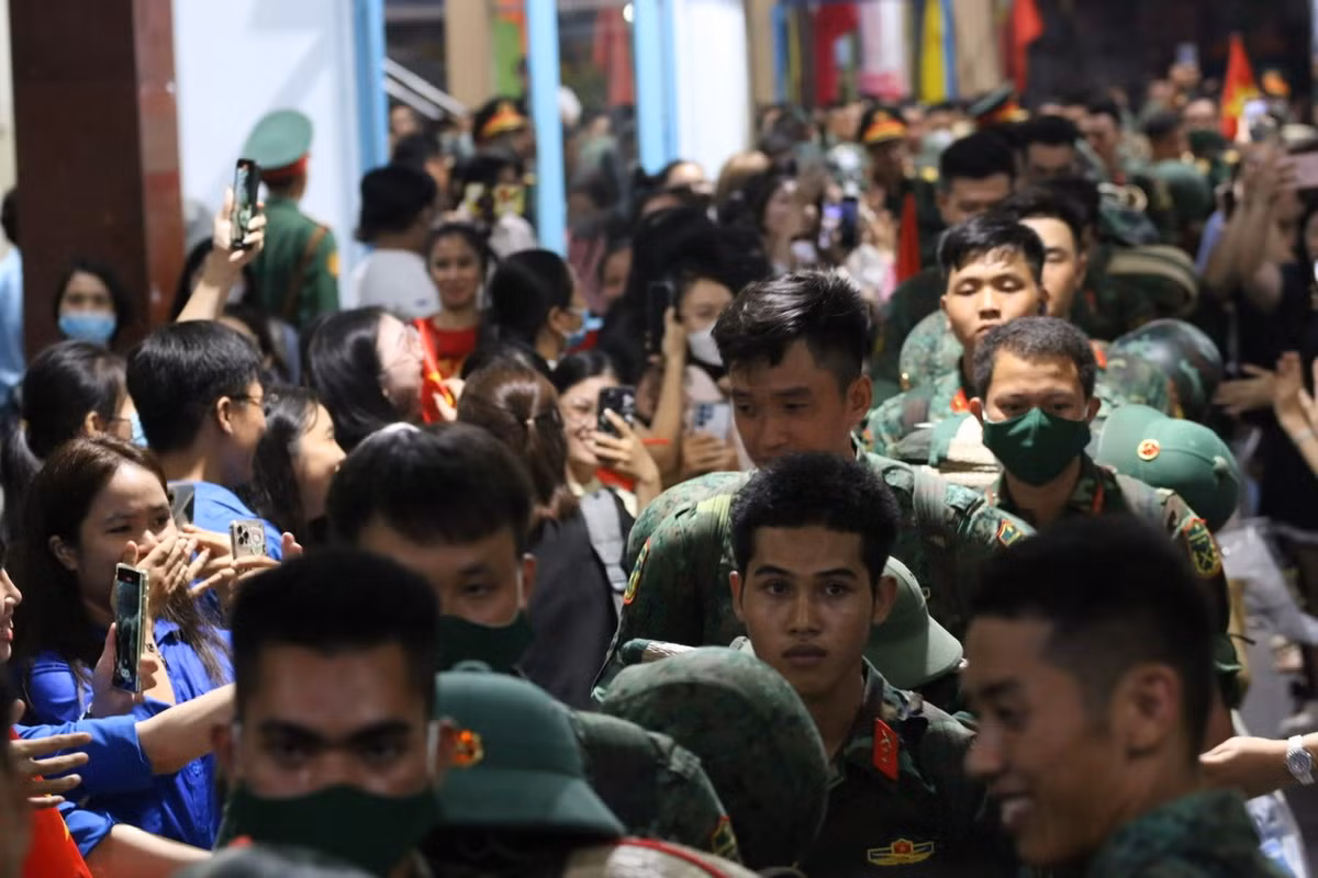 Một số hình ảnh các quân nhân lên đường thực hiện nhiệm vụ A80.