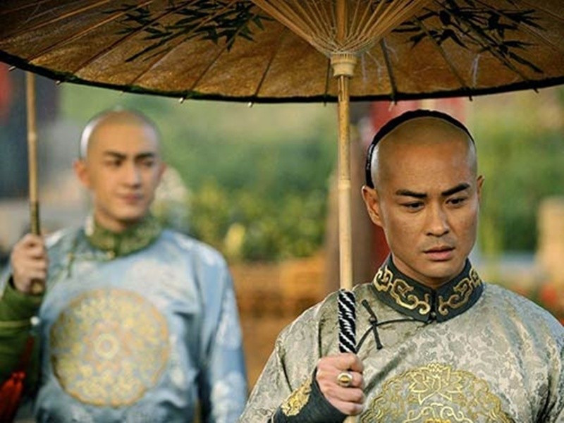 Ngoài Bộ bộ kinh tâm, Trịnh Gia Dĩnh còn góp mặt trong các phim Bằng chứng thép 2, Diệp Vấn, Cung tâm kế. Ảnh: Khám Phá.