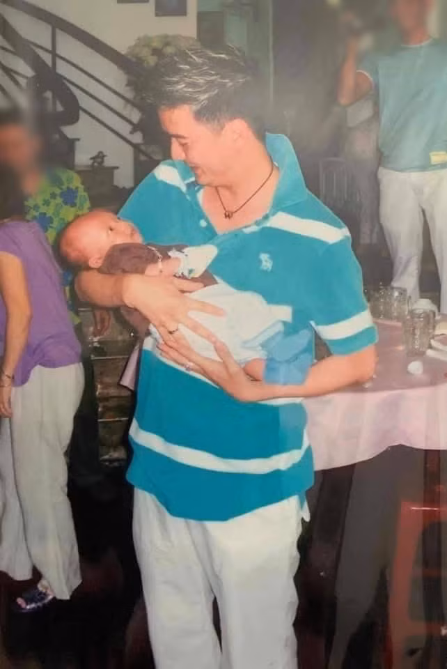 Trên giấy khai sinh của Lâm Quân ghi Đàm Vĩnh Hưng là cha. Ảnh: FB Đàm Vĩnh Hưng.