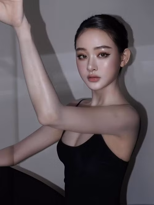 Sau khi vào showbiz, Hiền Hồ sống sang chảnh hơn. Ảnh: FB Hiền Hồ.