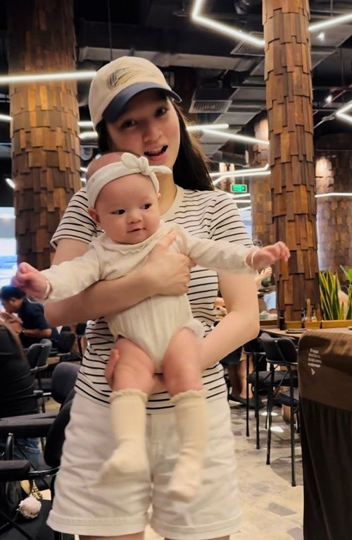 Vợ Ngọc Thuận sinh con gái đầu lòng vào năm 2024. Ảnh: FB Ngọc Thuận.