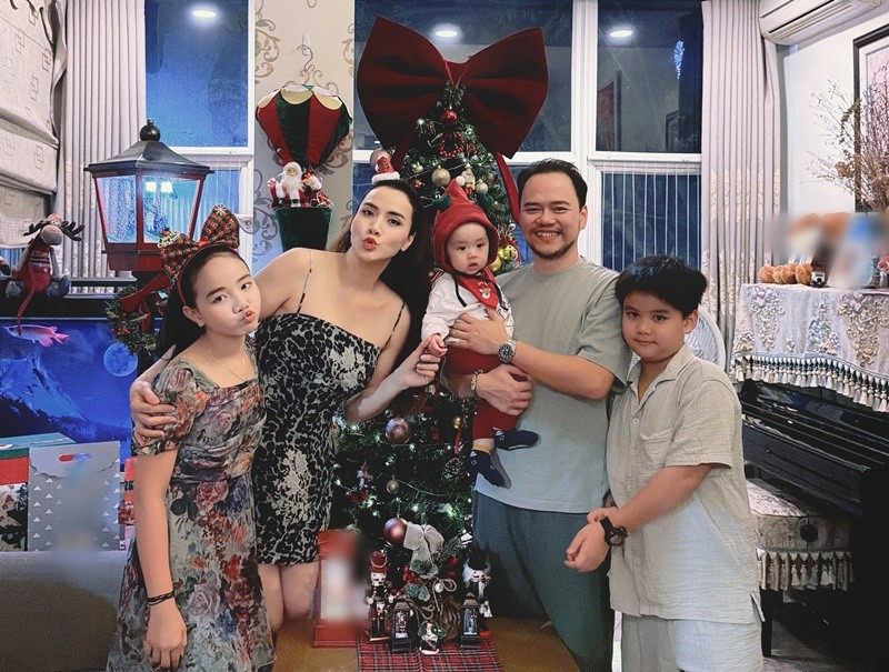 Nữ diễn viên nhắn nhủ chồng: “Không mong nhiều 10 năm nữa bên nhau mà chỉ mong mãi mãi hạnh phúc bên anh, có được không, anh Hoàng Duy ơi”. Ảnh: FB Trang Nhung.