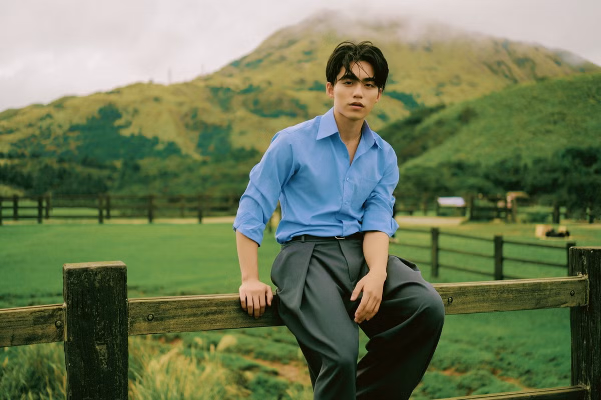 Sản phẩm âm nhạc gần nhất của MONO là MV Ôm em thật lâu ra mắt vào tháng 4/2025. Ảnh: FB MONO.