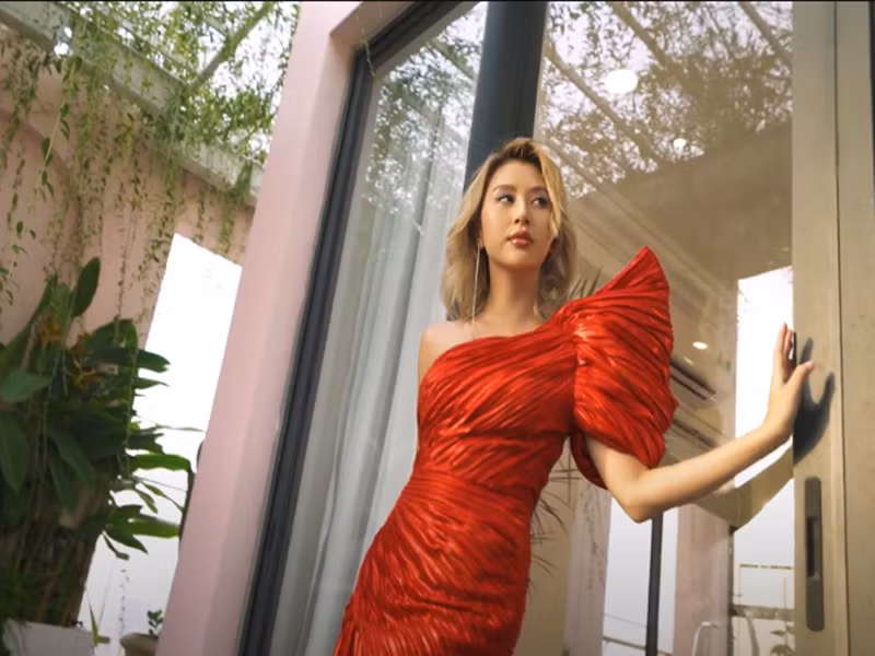 Căn hộ của Quỳnh Anh Shyn rộng rãi, mang tông màu hồng, nội thất sang trọng. Ảnh: FB Quỳnh Anh Shyn.