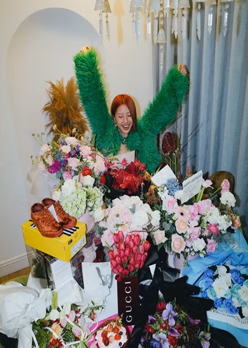 Quỳnh Anh Shyn mạnh tay mua sắm hàng hiệu cho bản thân. Ảnh: FB Quỳnh Anh Shyn.