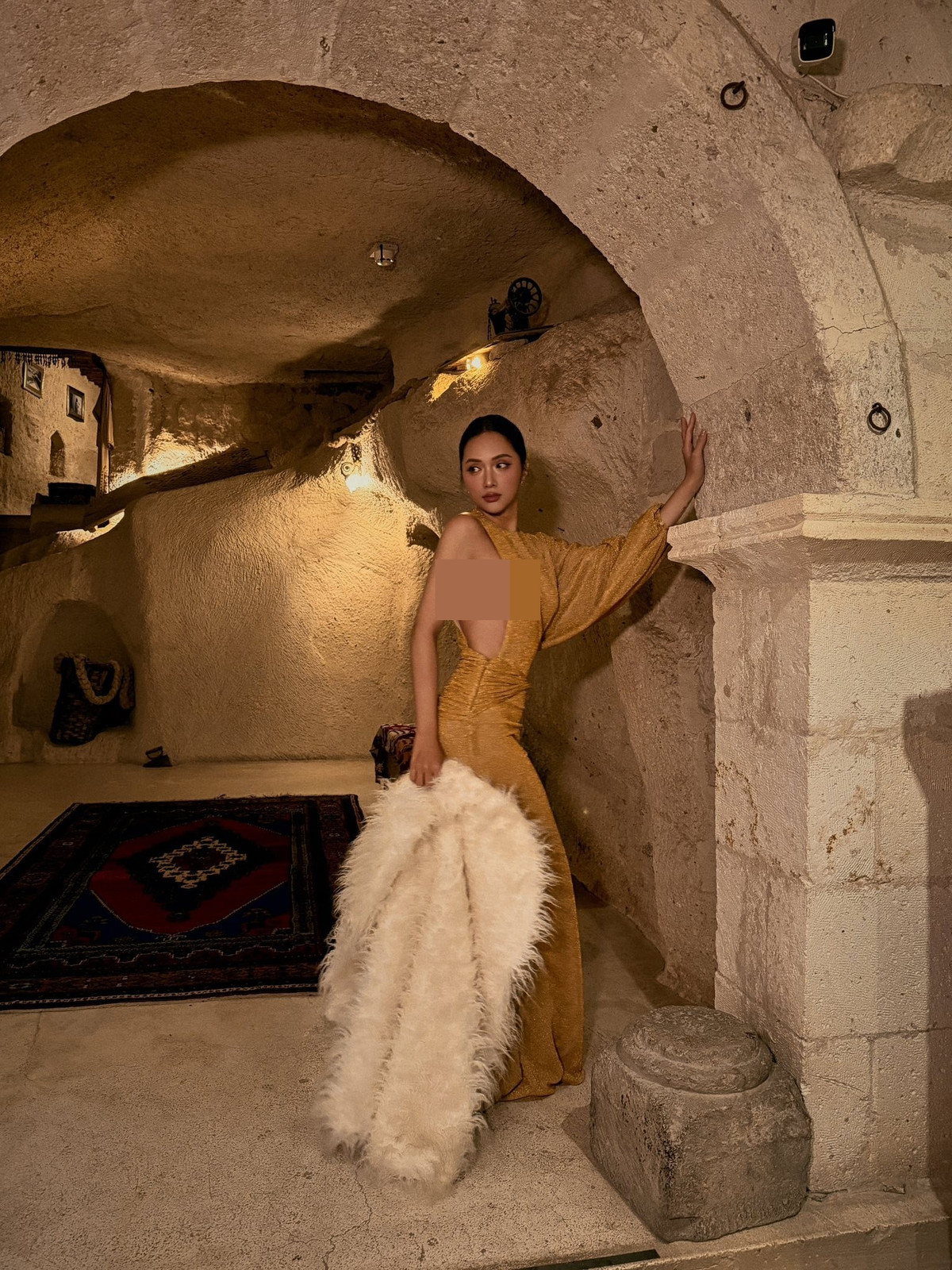 View - Hoa hậu Hương Giang khoe vẻ gợi cảm trong chuyến du lịch nước ngoài đầu năm | Báo Tri thức và Cuộc sống - TIN TỨC PHỔ BIẾN KIẾN THỨC 24H