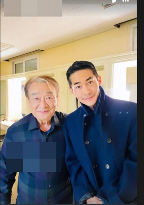 Bae Jung Nam chia sẻ hình ảnh bên cố diễn viên Lee Soon Jae. Ảnh: Instagram Bae Jung Nam.