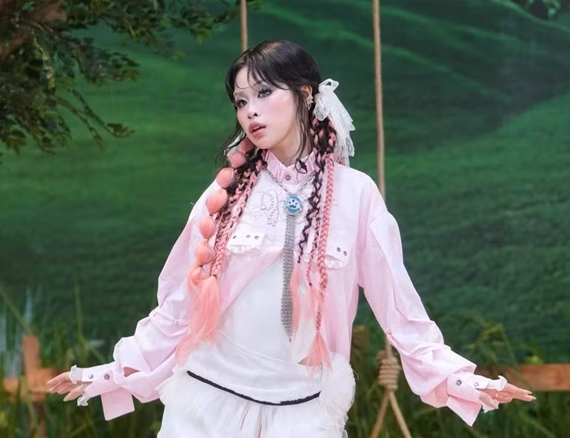 Nhờ 2 tiết mục ấn tượng, đội 52Hz vượt mặt các đội của Phương Mỹ Chi, Bích Phương và Miu Lê để giành chiến thắng ở live stage 2. Ảnh: FB 52Hz.