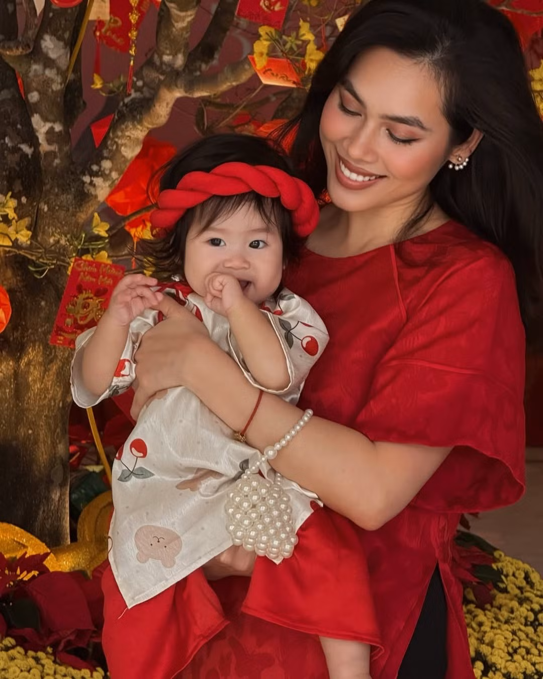 Năm 2025, Hoàng My và ái nữ cũng sum họp gia đình vào dịp Tết Nguyên đán. Ảnh: FB Hoàng My.