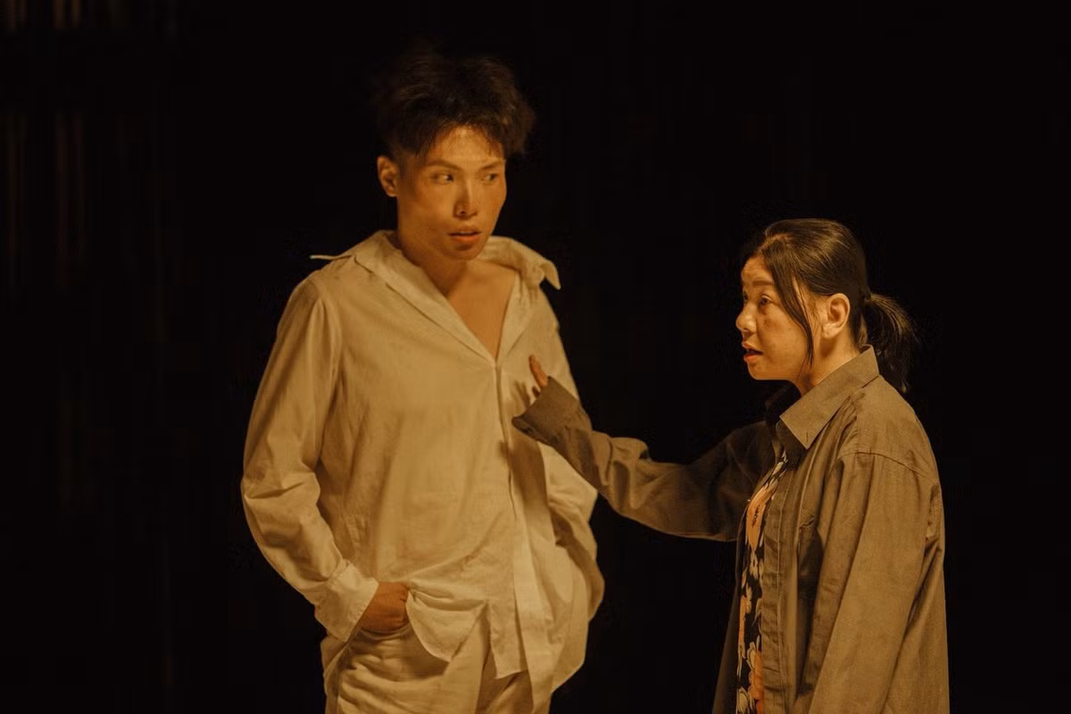 Theo Tiền Phong, dự kiến, Tiệm cầm đồ: Có chơi có chịu chính thức rút khỏi rạp vào ngày 26/9. Tính đến sáng ngày 25/9, theo dữ liệu của Box Office Vietnam (đơn vị kiểm soát phòng vé độc lập), doanh thu của phim là 153 triệu đồng. Ảnh: Tiền Phong.