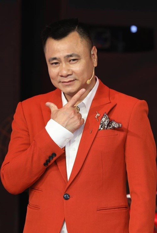 Tự Long sinh ra trong gia đình có truyền thống nghệ thuật. Bố Tự Long là nghệ sĩ Vũ Tự Lẫm, mẹ anh là nghệ sĩ Minh Phức. Ảnh: FB Tự Long.