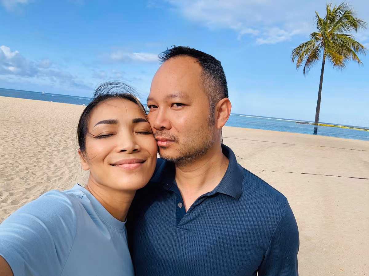 Hậu phương vững chắc của Hồng Ngọc là ông bầu Thomas Tâm Nguyễn. Hồng Ngọc khẳng định, nếu không có chồng sẽ không có Hồng Ngọc như hôm nay.