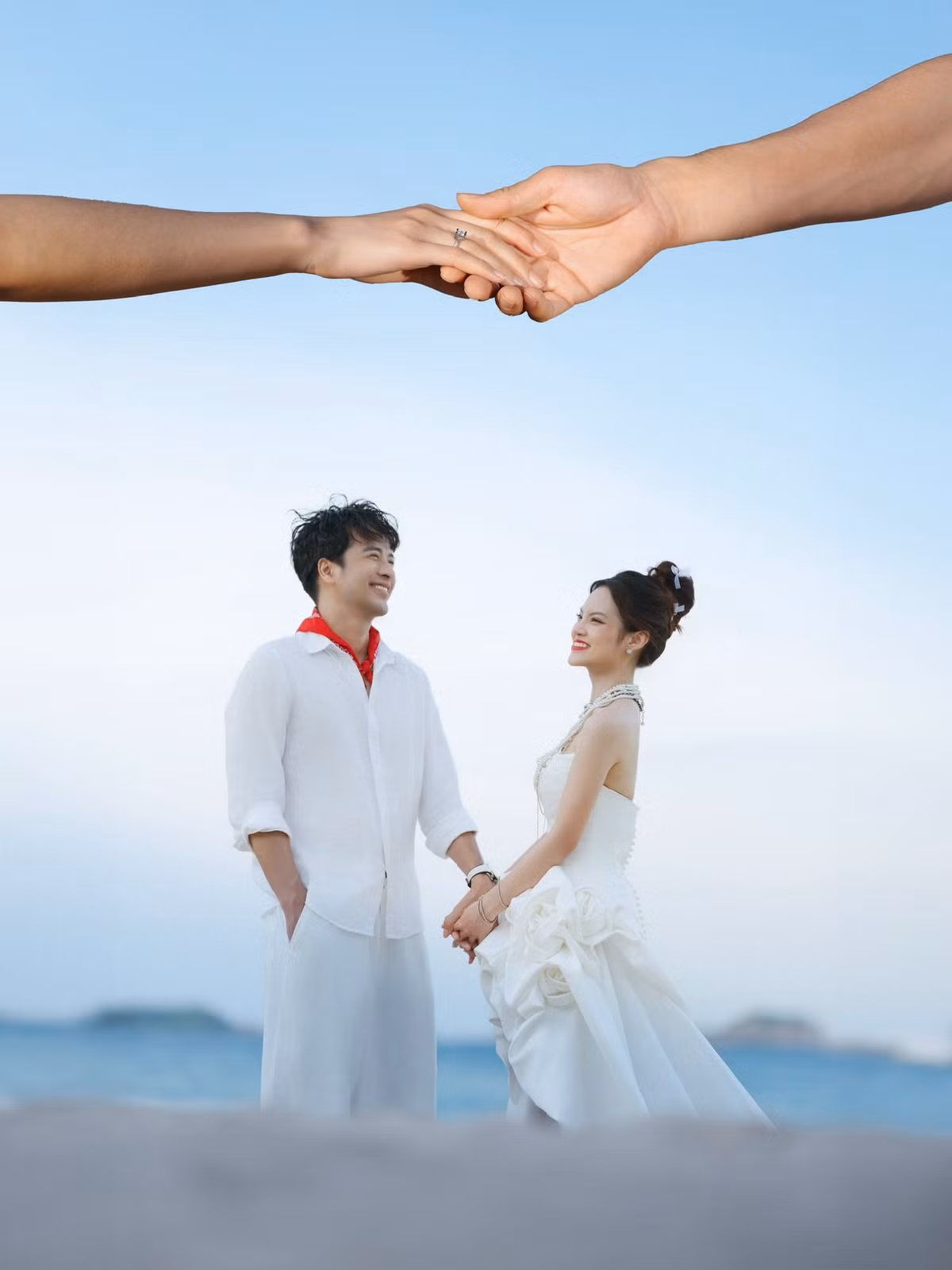 Đoàn Minh Tài - Sunny Đan Ngọc đăng tải trên trang cá nhân những bức ảnh cưới đẹp như mơ trước thềm hôn lễ. Ảnh: FB Sunny Đan Ngọc.