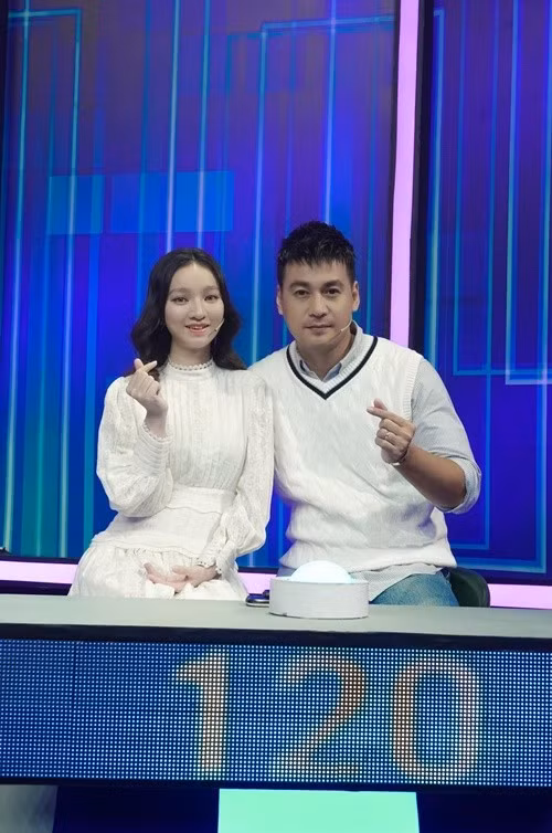 Bích Ngọc gây chú ý bởi ngoại hình xinh đẹp, trẻ trung. Ảnh: FB Ngọc Thuận.