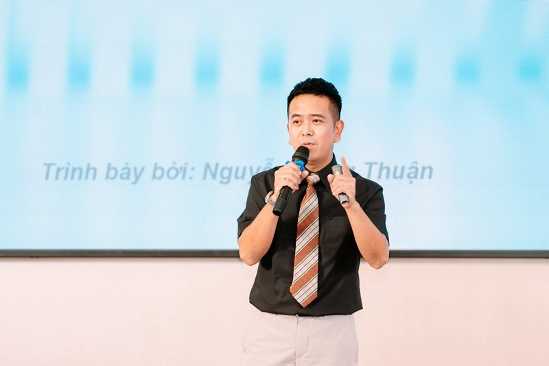 Nam diễn viên gác lại sự nghiệp nghệ thuật. Ảnh: FB Hùng Thuận.