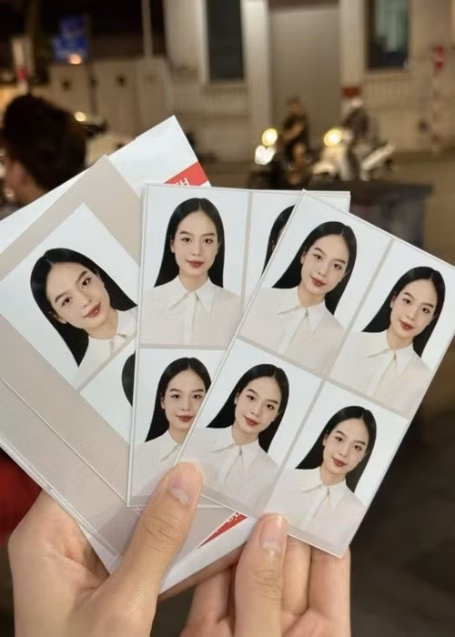 Thanh Thủy từng khoe loạt ảnh thẻ được chụp trong 15 phút. Ảnh: FB Thanh Thủy.