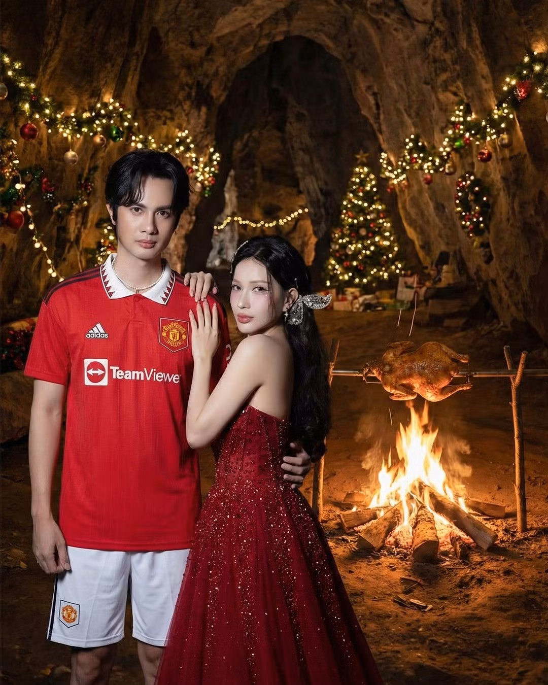 Dịp Giáng sinh 2025, Huỳnh Phương gọi Khả Như là "người thương" khi đăng tải hình ảnh bên nữ diễn viên hài và viết: "Đón Noel cùng người thương ở một nơi quen thuộc". Ảnh: FB Khả Như.