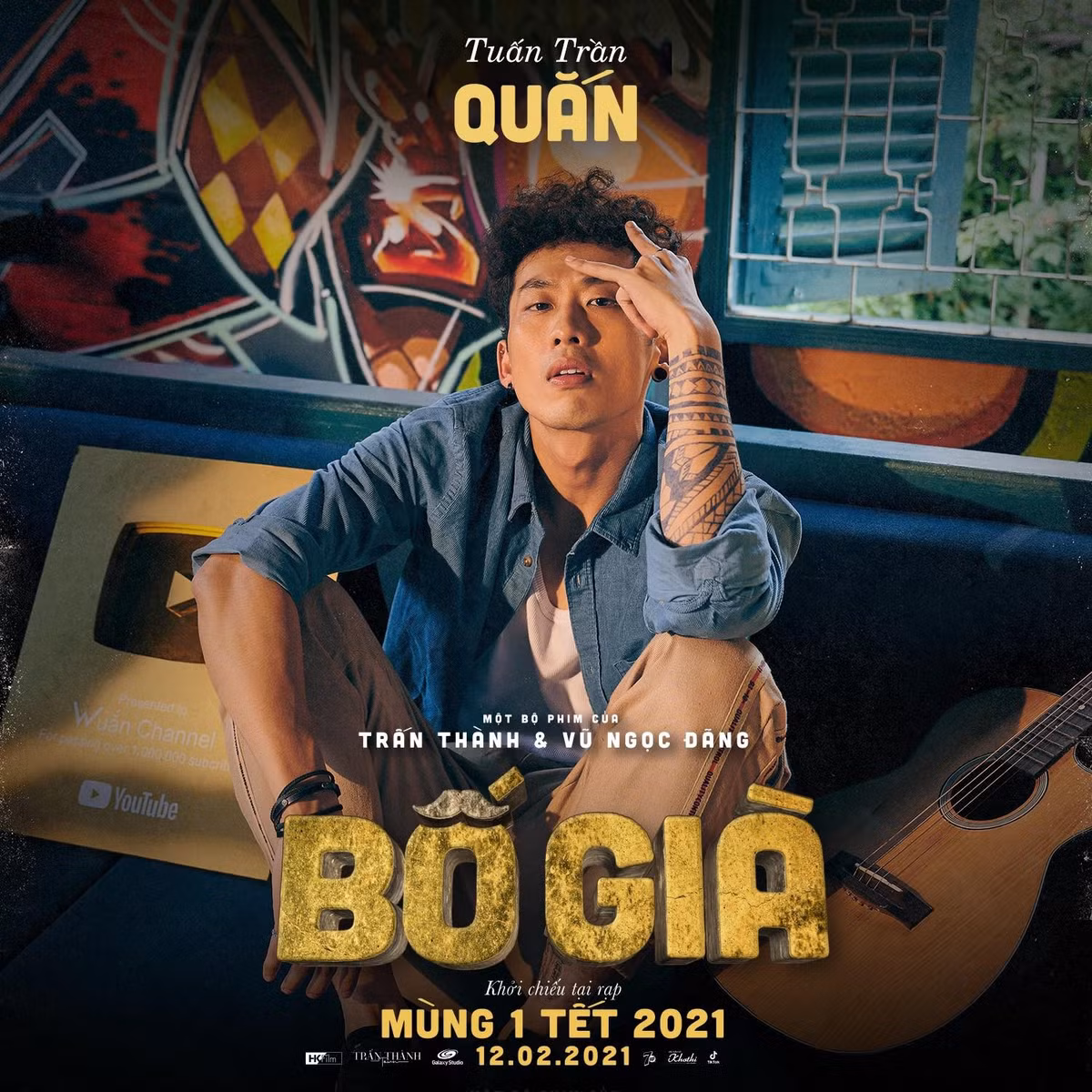 Dịp Tết năm 2021, Tuấn Trần đảm nhận vai Quắn trong phim Bố già. Bằng lối diễn chân thật, giàu cảm xúc, nam diễn viên chinh phục khán giả và giới chuyên môn. Chính vai diễn này đã trở thành bước ngoặt sự nghiệp, giúp Tuấn Trần vụt sáng và được xếp vào hàng những gương mặt sáng giá của điện ảnh Việt. Ảnh: FB Tuấn Trần.