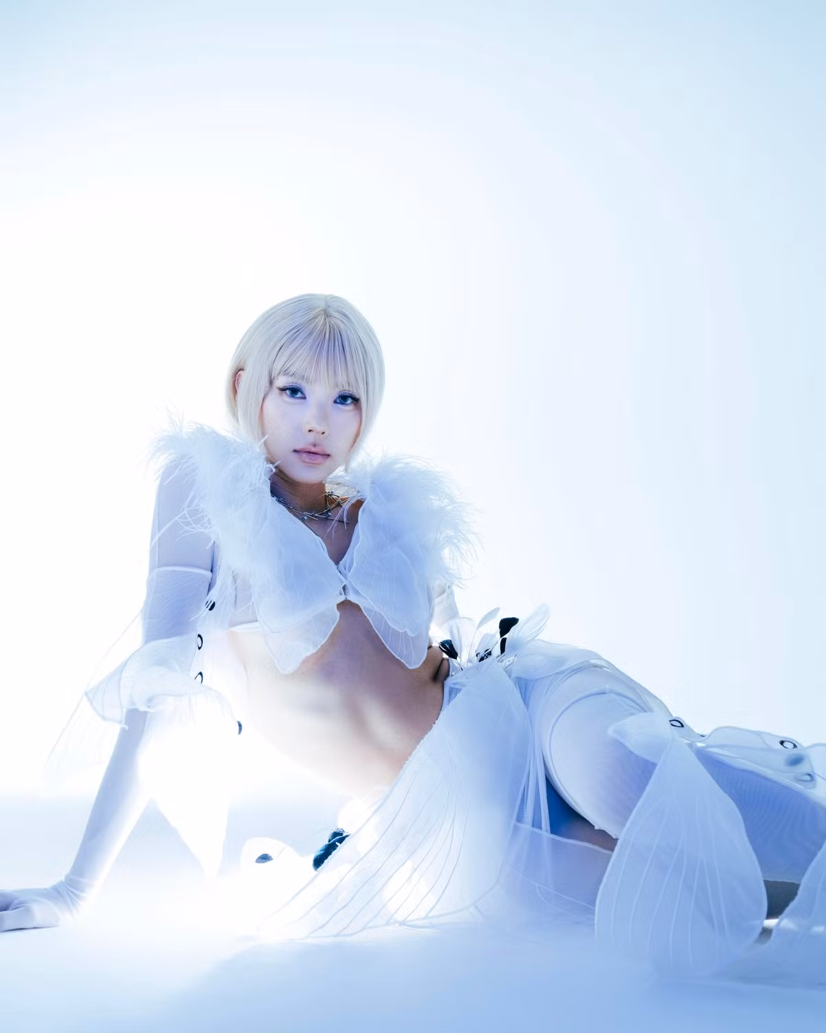 Minh Hằng không được đào tạo diễn xuất bài bản. Tuy nhiên, diễn xuất của cô được đánh giá cao. Minh Hằng đóng nhiều phim như Gió thiên đường, Gọi giấc mơ về, Giải cứu thần chết, Ngôi nhà hạnh phúc, Những nụ hôn rực rỡ, Bẫy ngọt ngào, Chị chị em em 2. Ảnh: Instagram Minh Hằng.