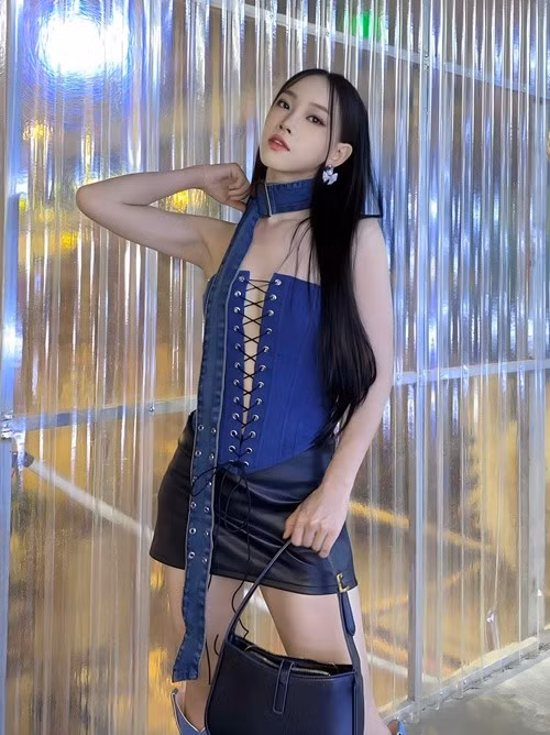 Rời Giọng hát Việt 2015, Bảo Uyên là thí sinh đầu tiên trong đội Mỹ Tâm có sản phẩm âm nhạc riêng mặc dù là người nhỏ tuổi nhất. Cụ thể, cô ra mắt MV đầu tay Soái ca vào cuối năm 2015. Ảnh: FB Bảo Uyên.