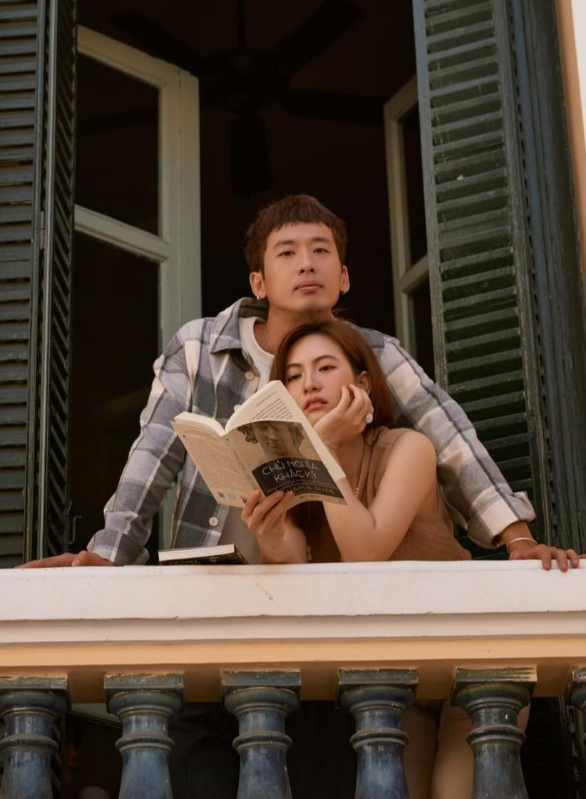 Khi đóng phim Mai, để tạo cảm xúc cho nhân vật, Phương Anh Đào và Tuấn Trần đã xây dựng sự liên kết với nhau ở ngoài đời thực. Ảnh: Tiền Phong.