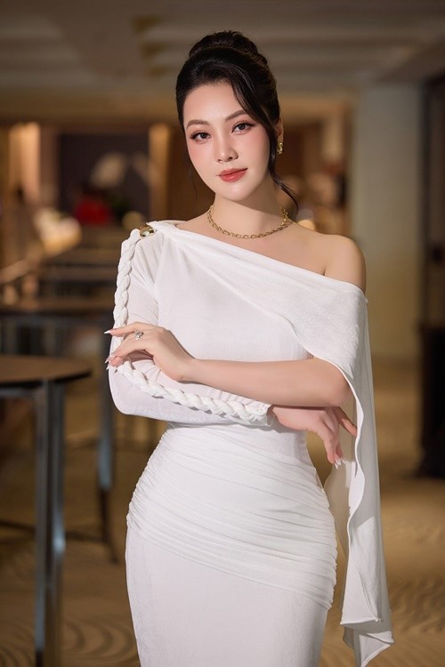 Thụy Vân chia sẻ trên Tiền Phong, cô sinh con thứ 2 cách đây 2 tháng. Thời gian qua, cô thỉnh thoảng xuất hiện trên sóng truyền hình nhưng hạn chế nhận lời dẫn sự kiện. Ảnh: Tiền Phong.