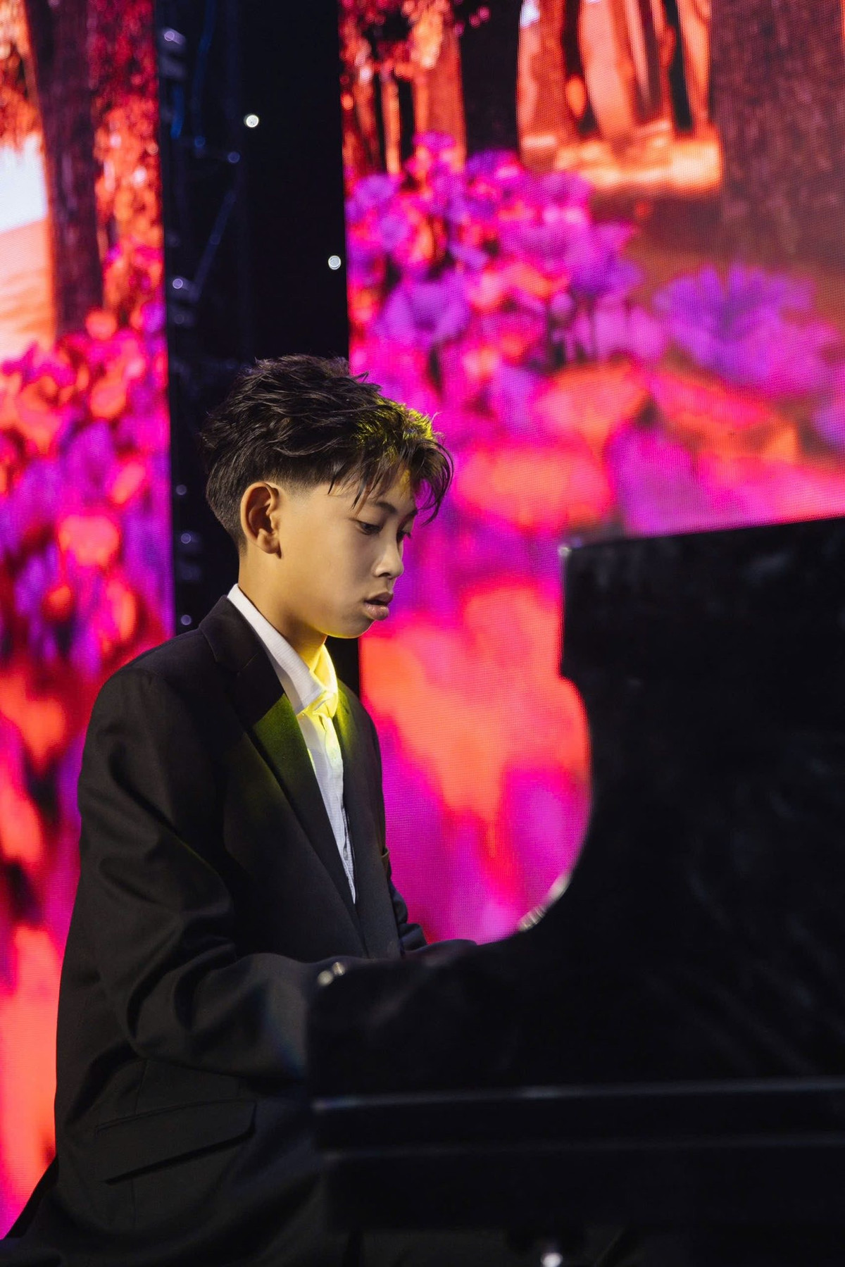 Hà Kiều Anh chia sẻ, con trai Vương Khôi (sinh năm 2011) là người cá tính nhất nhà.