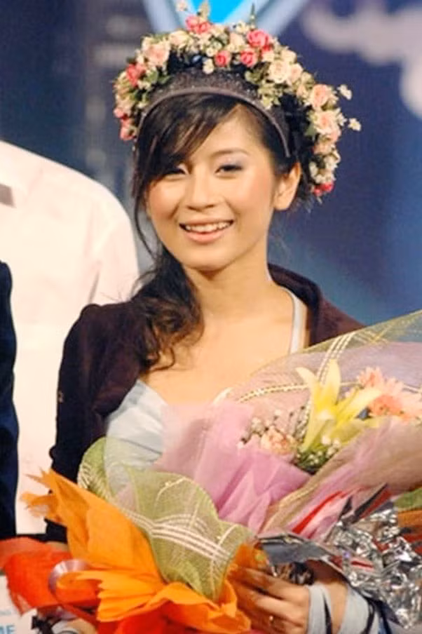 Sở hữu vẻ đẹp ngọt ngào, gợi cảm, Ngọc Anh gây chú ý khi tham gia cuộc thi Miss Audition 2006 và đoạt giải cao nhất, vượt mặt Bảo Thy, Quỳnh Nga. Ảnh: Dân Việt.