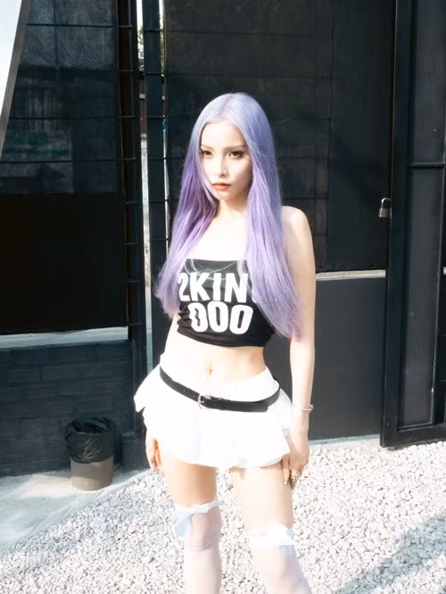 Bạn gái Quang Đăng có vẻ ngoài như nữ thần tượng Hàn Quốc. Ảnh: FB Yee Pink.