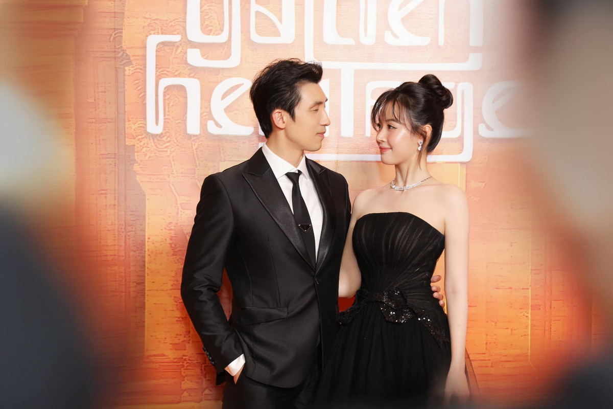 Midu nói thêm: "Chúng tôi sống vì gia đình mình, vì những người thân bạn bè bên cạnh mình, chứ không sống vì quan điểm, đánh giá hay sự tiêu cực".