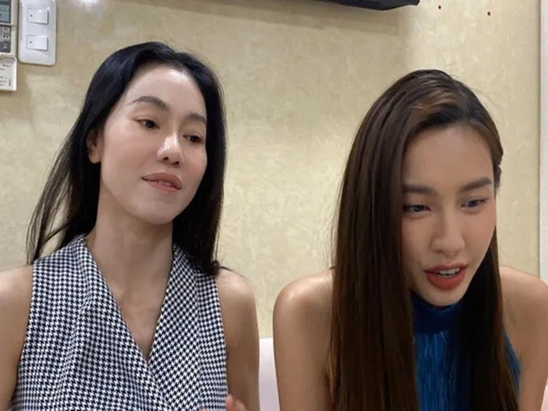 Ngày còn gắn bó với Công ty cổ phần Quảng cáo Thương mại Sen Vàng, Thùy Tiên thường xuyên xuất hiện bên doanh nhân Phạm Kim Dung. Ảnh: Pháp Luật TP HCM.