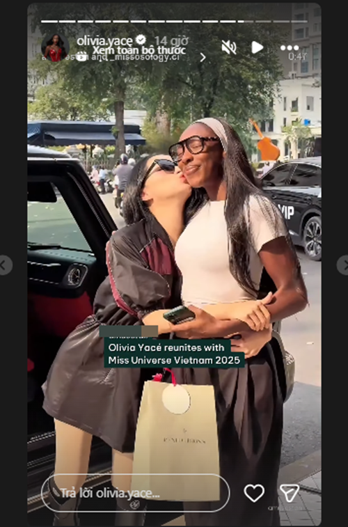 Đến Việt Nam chấm thi Miss Cosmo 2025, Olivia Yace gặp lại Hoa hậu Hương Giang. Trước đó, hai mỹ nhân tham gia cuộc thi Miss Universe 2025 diễn ra tại Thái Lan. Ảnh: Instagram Olivia Yace.
