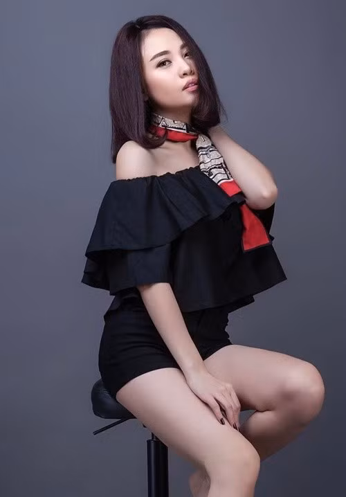 Kết hôn năm 2019 với Cường Đô La, Đàm Thu Trang trở thành 'nàng dâu chốn hào môn'. Người đẹp sinh năm 1989 tỏ ra kiệm lời về cuộc sống hôn nhân trên truyền thông. Ảnh: Instagram Đàm Thu Trang.