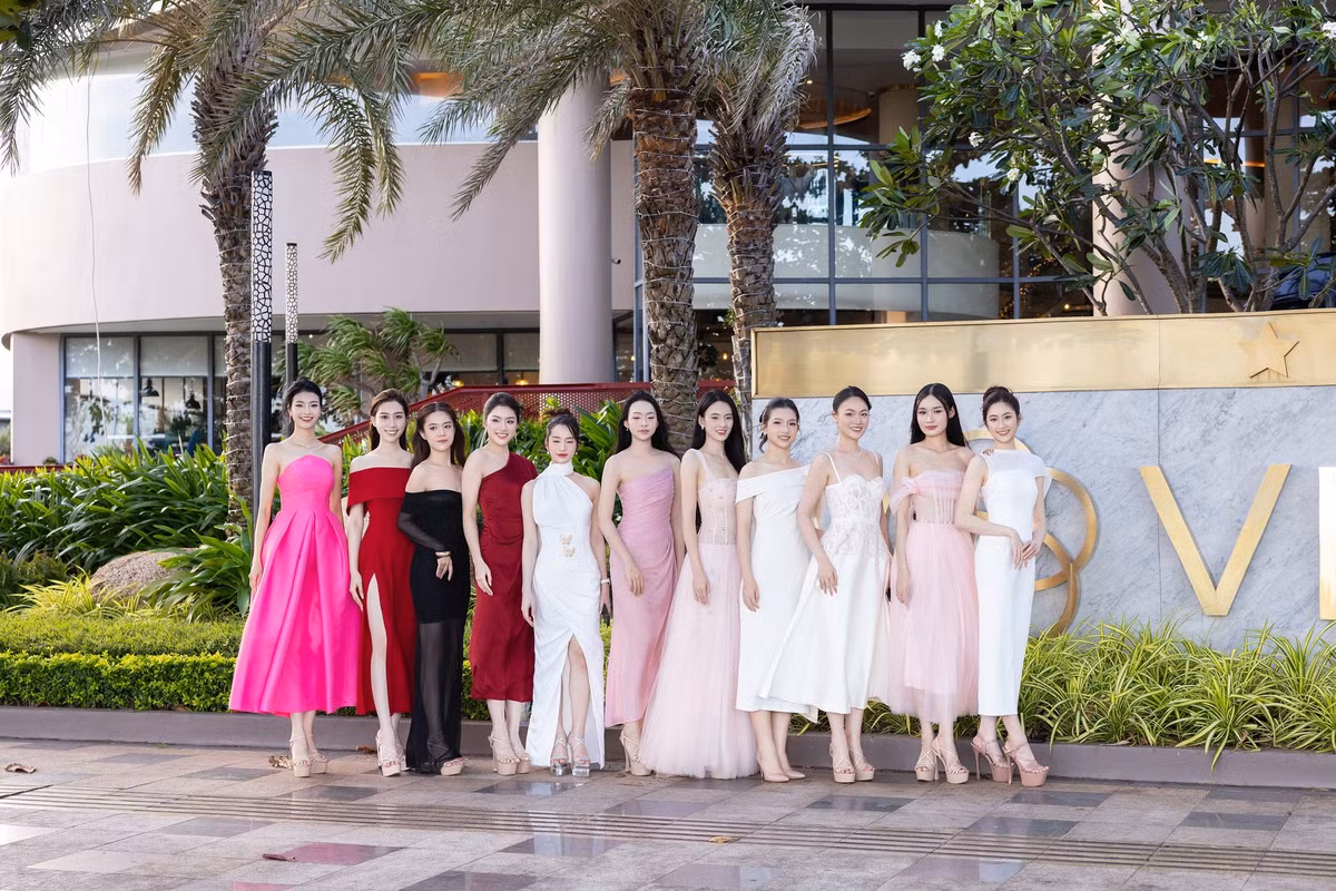 Tuyên Dương chuộng phong cách ngọt ngào khi tham gia Miss World Vietnam 2025.