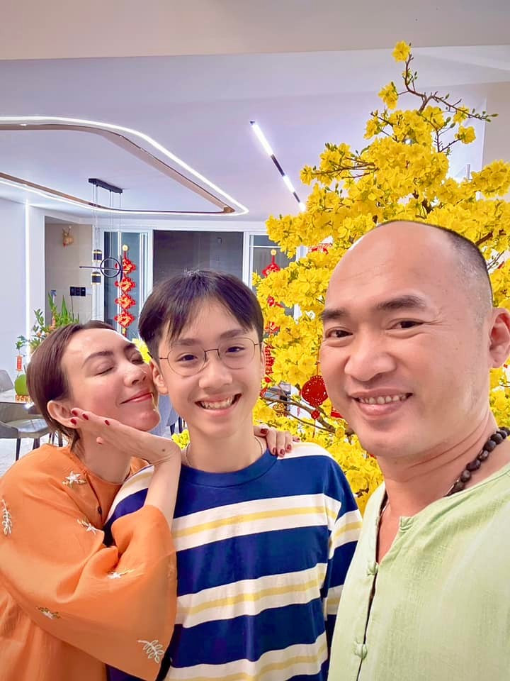 Theo Người Lao Động, vợ chồng Thu Trang chủ động tạo môi trường tự nhiên để con trai phát triển về thể chất lẫn tinh thần một cách tốt nhất.