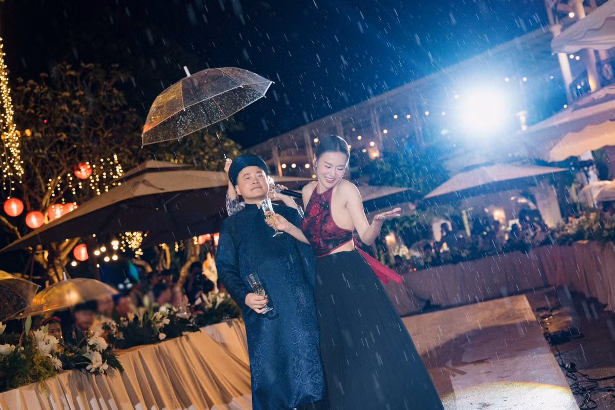 Phương Oanh chia sẻ trên Tiền Phong, Shark Bình luôn ủng hộ cô trở lại với đam mê nghệ thuật sau khi có con.