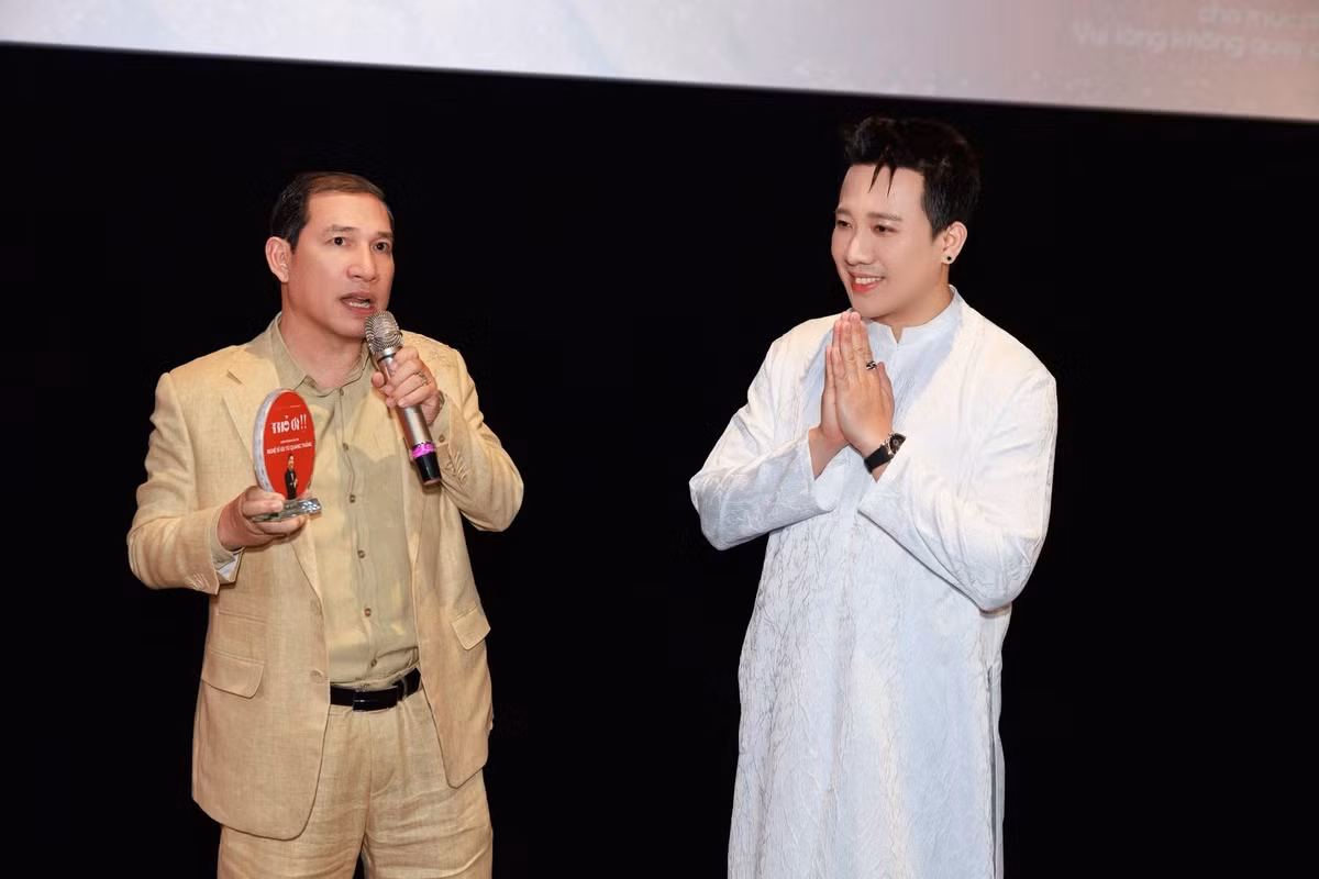 Trấn Thành nhiều lần lên tiếng cầu xin khán giả đừng quay lén, spoil phim trên mạng.